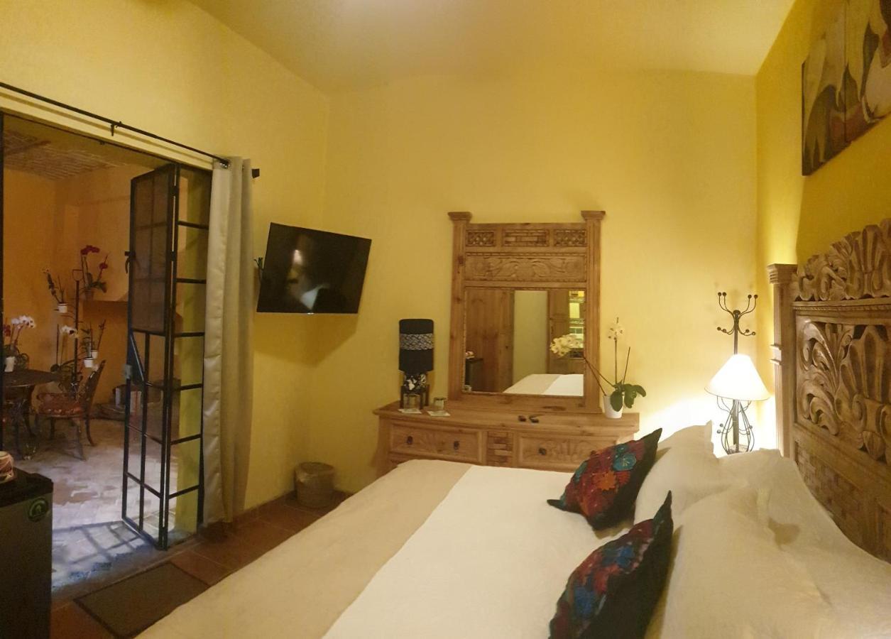 La Casona Chapala Hotel ภายนอก รูปภาพ